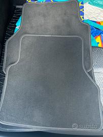 Tappeti in moquette anteriori e posteriori Audi A6