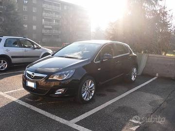 Opel Astra J 1600 cc 115 CV benzina 