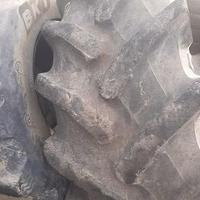 Gomma pneumatico usato 520 70 30 Pirelli