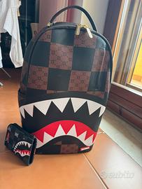 zaino e portafoglio sprayground