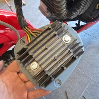 Supporto modifica regolatore raddrizzatore ducati