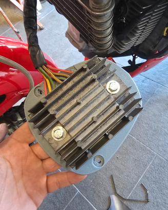 Supporto modifica regolatore raddrizzatore ducati