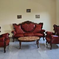 DIVANO e POLTRONE e TAVOLINO