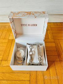 Orologio e bracciali Steve Madden