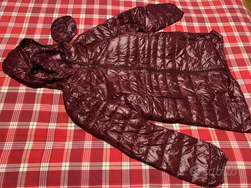 Piumino nero sintetico superleggero