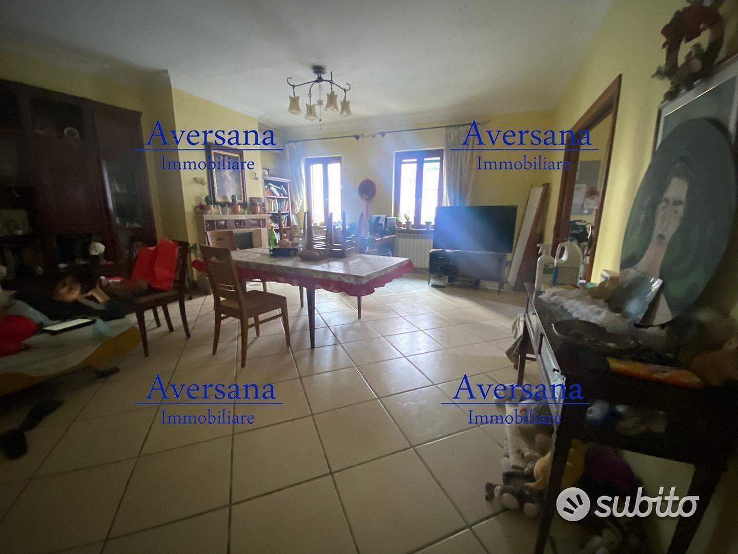 Villa a schiera su 3 livelli - Altro