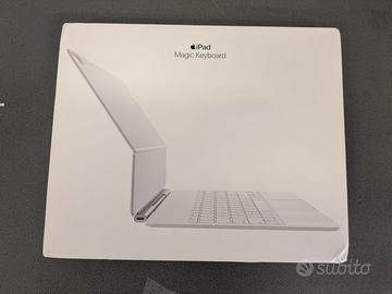 APPLE Magic Keyboard per iPad Air 13"