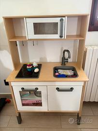 Cucina ikea giocattolo per bambini