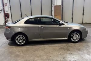 Alfa Romeo GT luxury