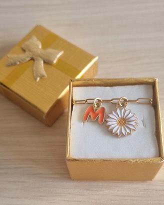 Bracciale personalizzabile con lettera M e fiore