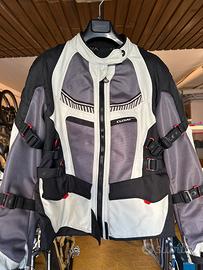 Accessori moto vari. Giacca pantaloni stivali