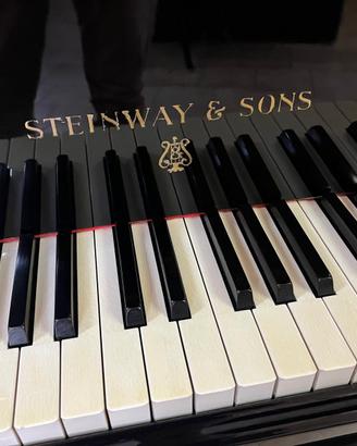 Pianoforte STEINWAY&SONS  mezza coda classico