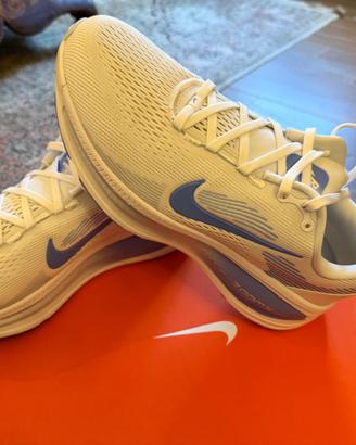 Nike vomero 18