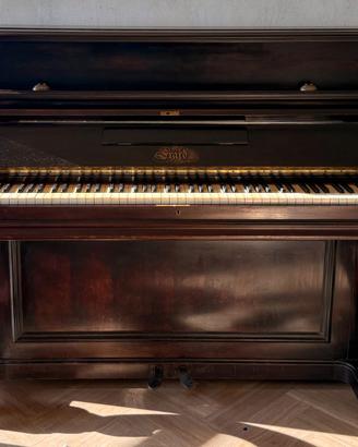 Pianoforte verticale antico Erard
