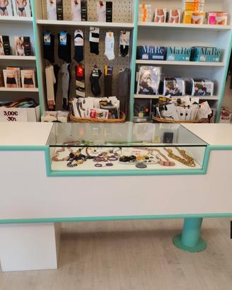 arredamento negozio 