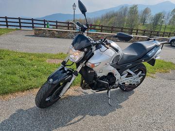 stupenda suzuki gsr accessorita