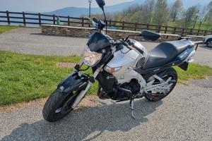 stupenda suzuki gsr accessorita