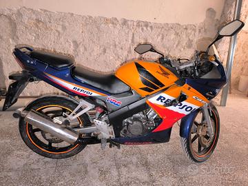 Moto Honda CBR 125cc Repsol