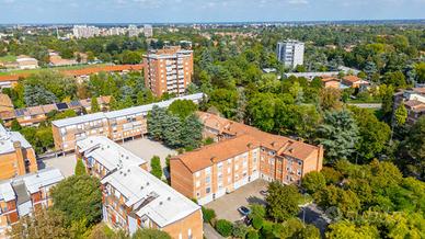 4 LOCALI A REGGIO NELL'EMILIA