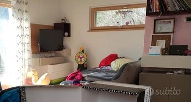 mobili pensili per soggiorno 