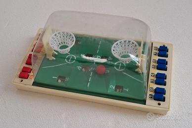 Gioco pallacanestro da tavolo vintage