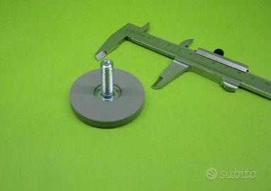 Piedino per mobili regolabile, diametro alla base