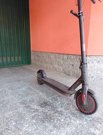 Monopattino Xiaomi Pro usato funziona bene Sports In vendita a