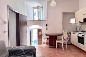 3 LOCALI A CAPRAROLA