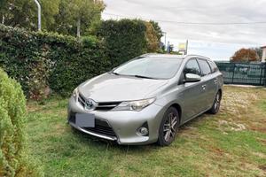 TOYOTA Auris Touring Sports 1.8 Hybrid Active Plus