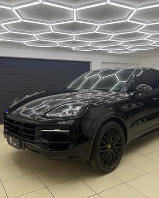 Porsche Cayenne Coupé 3.0 V6 E-Hybrid ITA STRAFULL