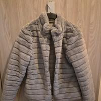 Capotto in pelliccia e piumino doblue face