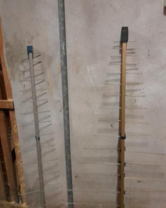 Antenna tv con supporti