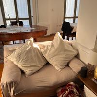 Divano letto rosso in tessuto