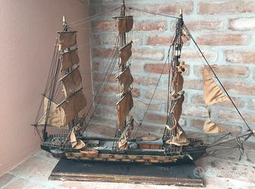 Velieri antichi da sistemare