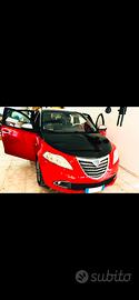 Lancia Ypsilon Red&Black Platinum