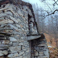 Baita da ristrutturare