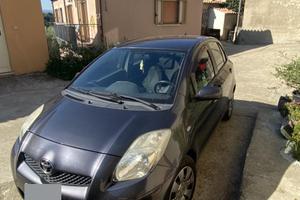 TOYOTA YARIS AUTOMATICA