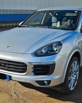 Porsche Cayenne  15 16 17