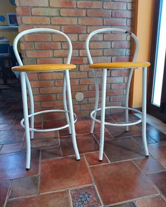 Sgabelli bar stile Thonet bianchi con seduta giall