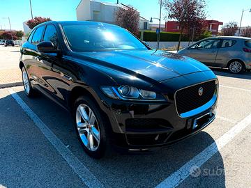 Jaguar F-PACE 2.0d 179cav perfetta di tutto