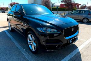 Jaguar F-PACE 2.0d 179cav perfetta di tutto