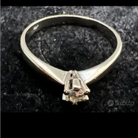 Anello vintage con diamante