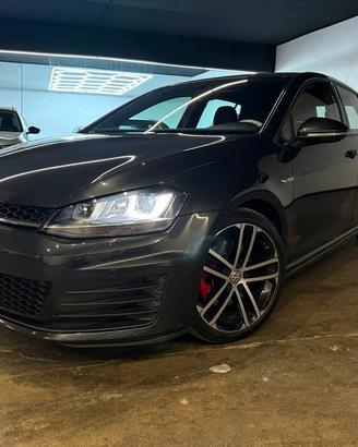 Volkswagen Golf GTD 2.0 TDI DSG 5p. BlueMotion Tec