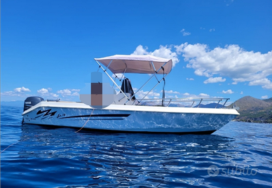 Terminal boat en 18 con motore yamaha 40 cv 4 temp