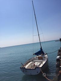 Barca a vela tipo micropomo 18