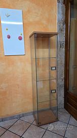 Vetrina in vetro