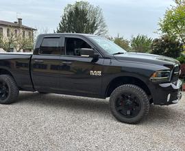 Dodge RAM 1500 2013 5.7 HEMI V8