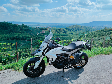 Ducati Hyperstrada 821