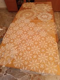 centrini fatti a mano