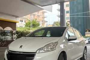 Peugeot 208 1.4 HDi full optional